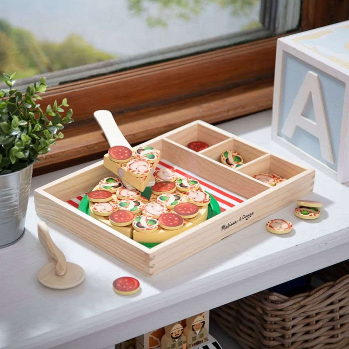 Melissa & Doug Wooden Pizza Party Play Food Set